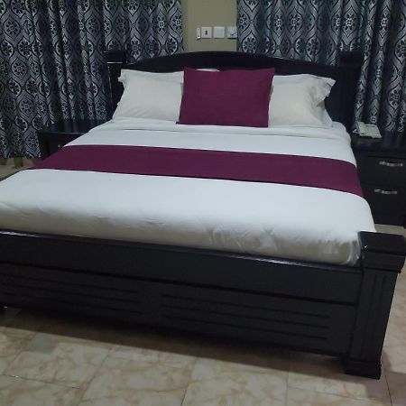 Kislas Luxury Hotel Adenta المظهر الخارجي الصورة