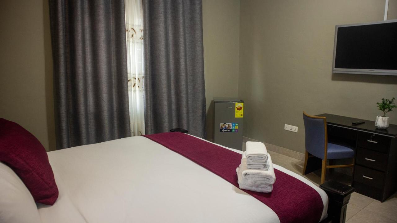 Kislas Luxury Hotel Adenta المظهر الخارجي الصورة