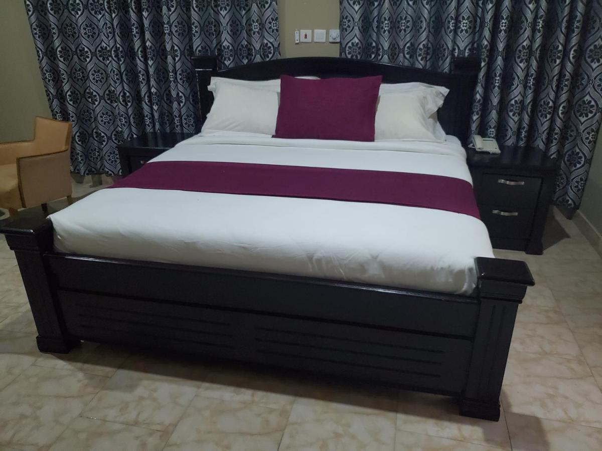 Kislas Luxury Hotel Adenta المظهر الخارجي الصورة