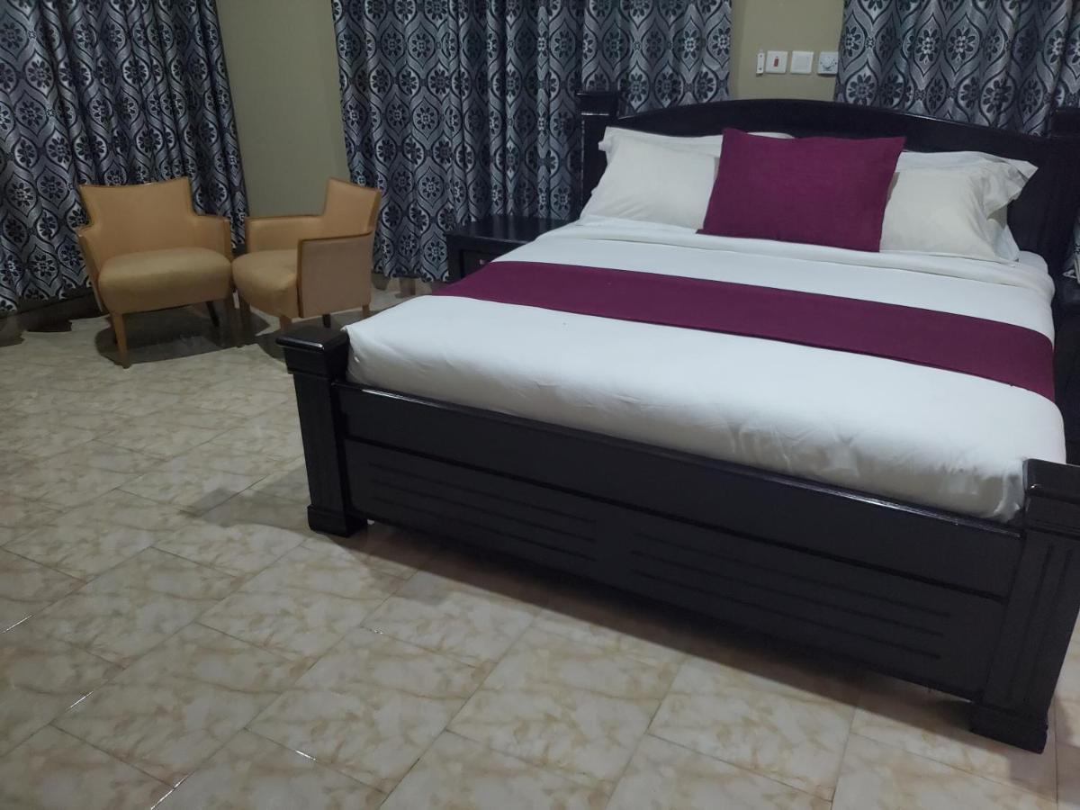 Kislas Luxury Hotel Adenta المظهر الخارجي الصورة